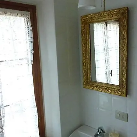לינה וארוחת בוקר Casa Burani